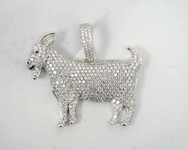 4.75 CT Round Diamond Goat With Outline 1.5 in 14k White Gold